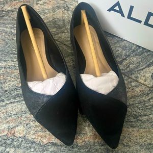 Pointed toe flats